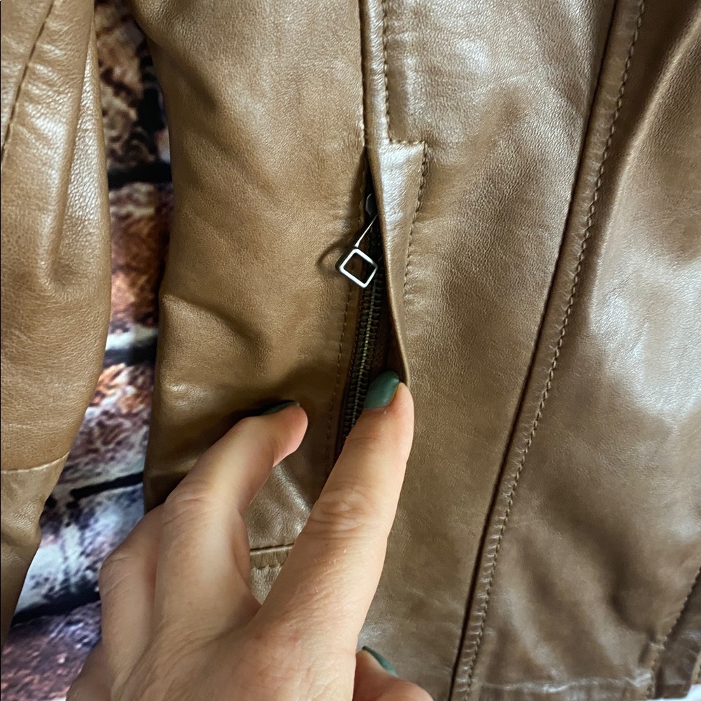 Danier Tan Brown Soft Classic genuine Leather Moto Biker Zip Up Jacket Sz S - Picture 11 of 17